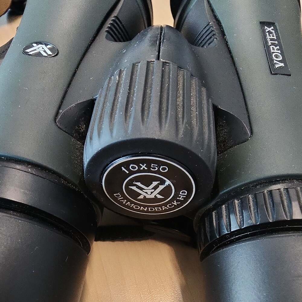 Vortex Diamondback HD 10x50 Binoculars - Picture 2 of 12
